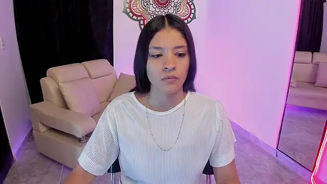 Candy fox 19 online show from March 23, 2026, 2:17 pm