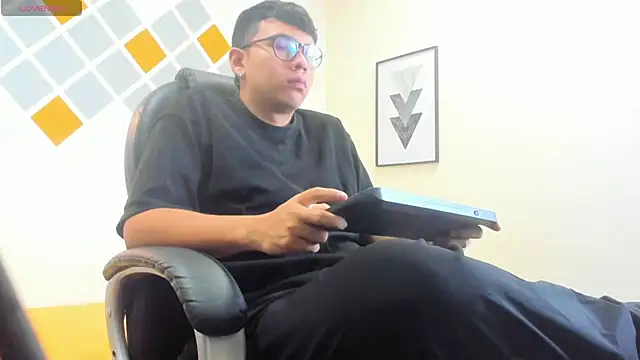 Snapshot of titanxero chatting on October 10, 2025, 11:33 am titanxero online show from October 10, 2025, 11:33 am