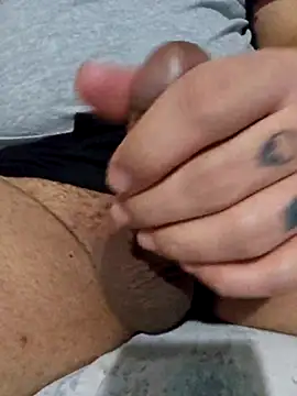 maxelbueno online show from October 17, 2025, 10:11 pm