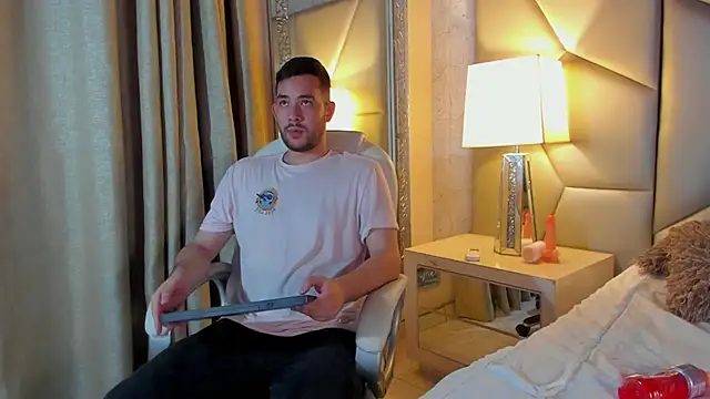 matti de lucaa online show from September 30, 2025, 5:30 pm