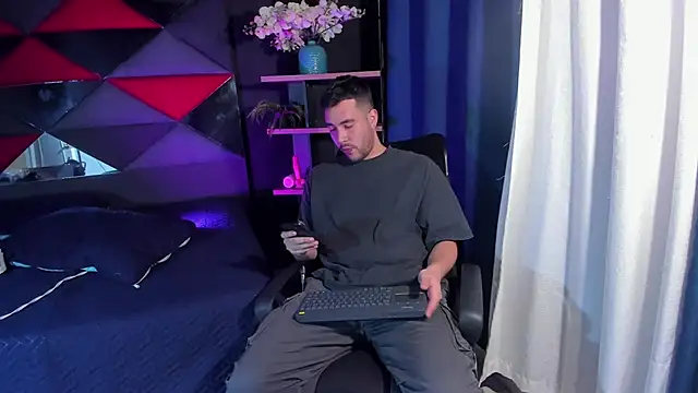 matti de lucaa online show from September 26, 2025, 5:42 pm