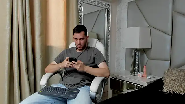 matti de lucaa online show from October 9, 2025, 5:46 pm