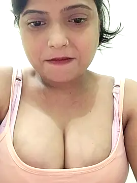 Hot-Pooja25 online show from September 10, 2025, 6:29 pm