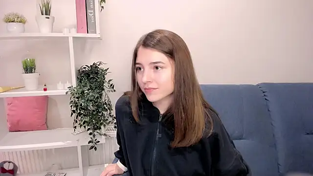 KeikoWideman online show from September 18, 2025, 6:44 pm