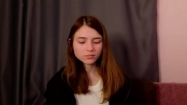 KeikoWideman online show from October 25, 2025, 7:47 pm