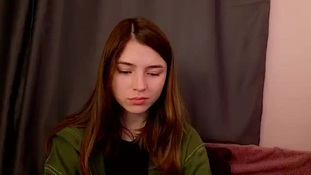 Snapshot of KeikoWideman chatting on October 24, 2025, 7:35 pm KeikoWideman online show from October 24, 2025, 7:35 pm