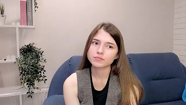 KeikoWideman online show from September 19, 2025, 6:23 pm