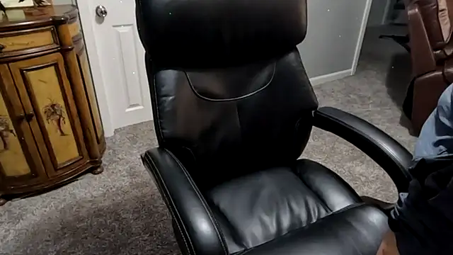 Mickelangello75 online show from September 25, 2025, 3:29 pm