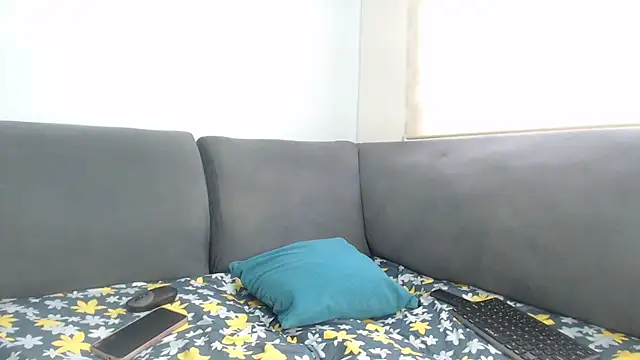 Snapshot of MelissaCooper__ chatting on October 6, 2025, 8:42 pm MelissaCooper online show from October 6, 2025, 8:42 pm