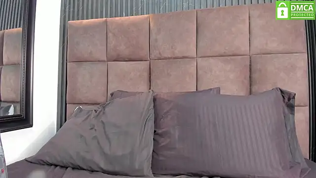 Snapshot of Sussy_Vixen chatting on September 22, 2025, 8:15 pm Sussy Vixen online show from September 22, 2025, 8:15 pm