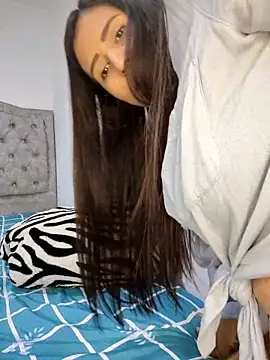 ellafrost-1 online show from October 21, 2025, 3:44 pm