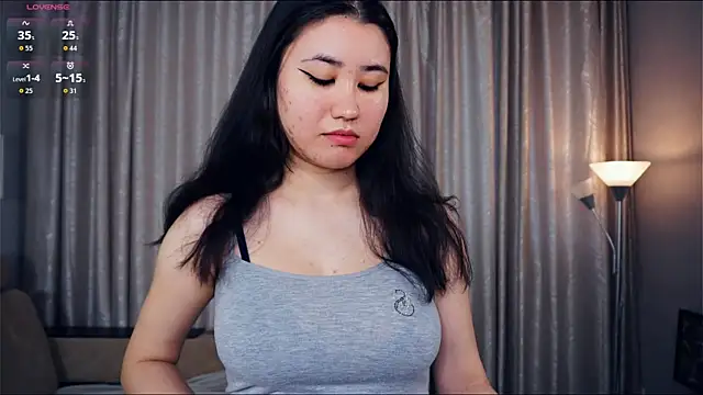 Snapshot of DebrahJungels chatting on October 28, 2025, 8:35 am DebrahJungels online show from October 28, 2025, 8:35 am