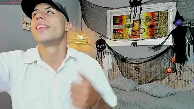 Snapshot of curbjerry chatting on October 21, 2025, 8:08 pm curbjerry online show from October 21, 2025, 8:08 pm