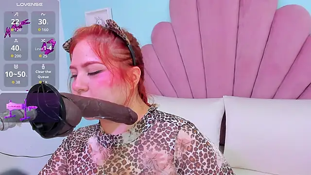 alana glasses online show from December 2, 2025, 11:56 am