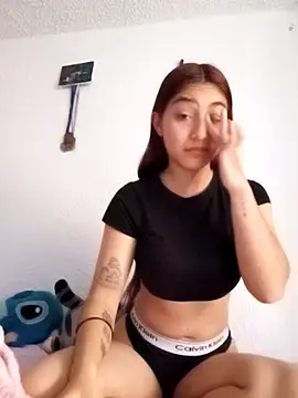 Snapshot of Lia_Teen chatting on October 14, 2025, 11:55 am Lia Teen online show from October 14, 2025, 11:55 am