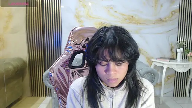 catalina5 s online show from November 20, 2025, 1:12 pm