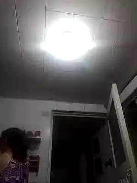 mommy estefy online show from September 15, 2025, 1:44 pm