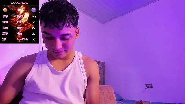 Austin Cardieff  online show from September 26, 2025, 3:13 am