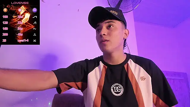 Austin Cardieff  online show from September 29, 2025, 8:03 pm