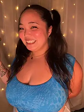 Snapshot of RealLifeWaifu chatting on October 10, 2025, 2:01 am RealLifeWaifu online show from October 10, 2025, 2:01 am