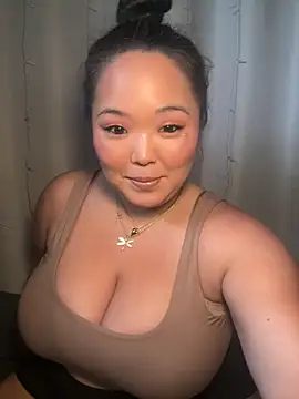 Snapshot of RealLifeWaifu chatting on September 30, 2025, 7:31 pm RealLifeWaifu online show from September 30, 2025, 7:31 pm