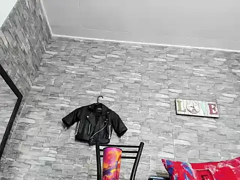 Snapshot of Inferno_Molly chatting on October 10, 2025, 11:11 am Inferno Molly online show from October 10, 2025, 11:11 am