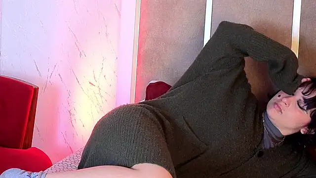 Snapshot of RobinBennett chatting on September 18, 2025, 4:43 pm RobinBennett online show from September 18, 2025, 4:43 pm