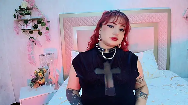 Snapshot of RavenVamp chatting on October 16, 2025, 4:43 am RavenVamp online show from October 16, 2025, 4:43 am