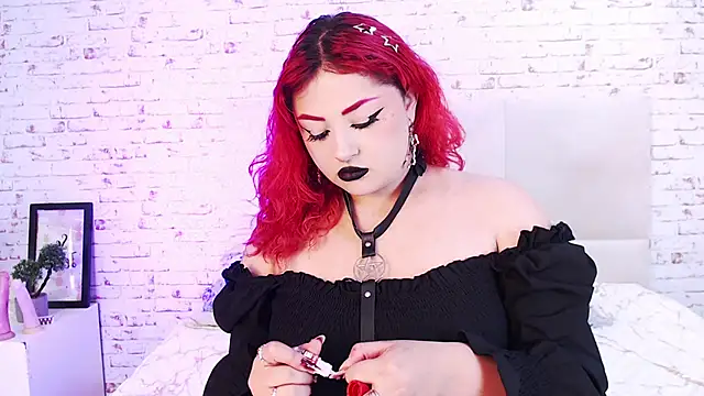 Snapshot of RavenVamp chatting on October 1, 2025, 10:13 pm RavenVamp online show from October 1, 2025, 10:13 pm