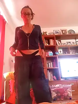 Snapshot of Astrid3 chatting on October 5, 2025, 12:07 pm Astrid3 online show from October 5, 2025, 12:07 pm