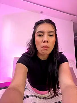 luna sofia12 online show from September 10, 2025, 10:09 pm