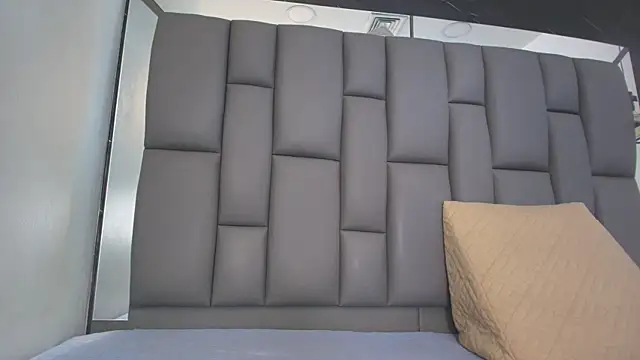 kissme luna online show from March 6, 2026, 8:04 pm