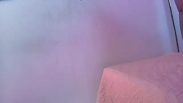 kissme luna online show from October 4, 2025, 7:04 pm