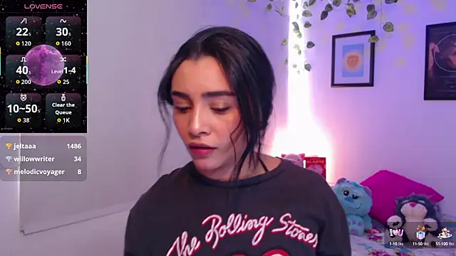 MarilynWhite  online show from October 16, 2025, 8:28 pm