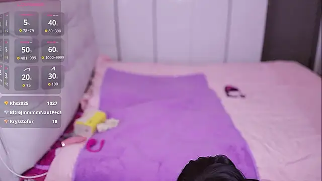 Snapshot of Oliviari- chatting on October 28, 2025, 1:06 am Oliviari- online show from October 28, 2025, 1:06 am