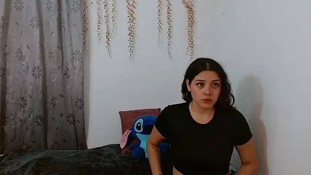 AmbarAndValery online show from December 1, 2025, 2:56 am