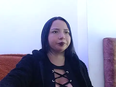 Snapshot of Mia2xsmith chatting on September 19, 2025, 3:54 am Mia2xsmith online show from September 19, 2025, 3:54 am