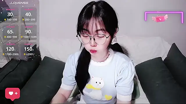 baby-yaya20 online show from May 22, 2026, 12:36 pm