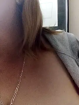 Snapshot of ROOMIINA chatting on October 21, 2025, 8:19 pm ROOMIINA online show from October 21, 2025, 8:19 pm