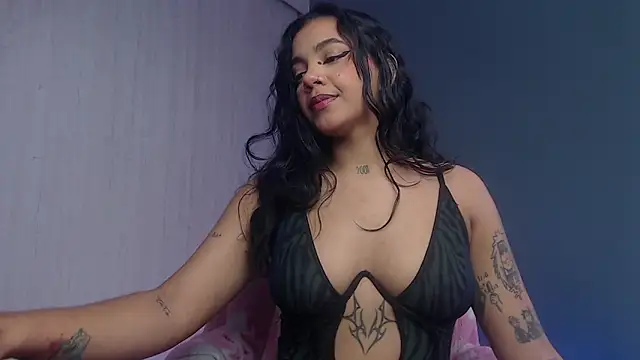 Snapshot of ObeyVal chatting on September 18, 2025, 10:13 pm ObeyVal online show from September 18, 2025, 10:13 pm