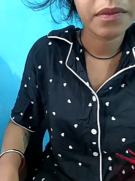 Cute Aaisha online show from September 13, 2025, 6:02 am