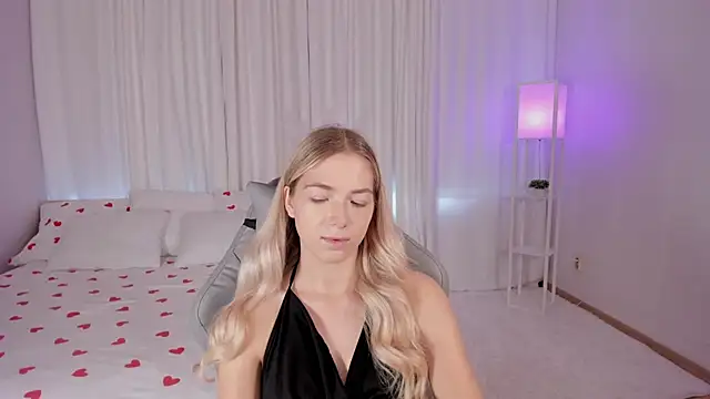 Snapshot of Susan_Mimi chatting on September 18, 2025, 2:25 am Susan Mimi online show from September 18, 2025, 2:25 am