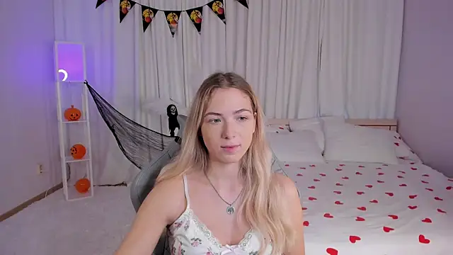 Snapshot of Susan_Mimi chatting on November 6, 2025, 3:32 am Susan Mimi online show from November 6, 2025, 3:32 am