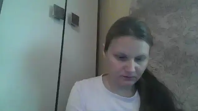 Elvanii online show from May 21, 2026, 6:55 am