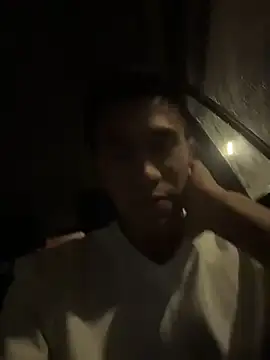 Snapshot of gooodboiii chatting on October 27, 2025, 2:40 pm gooodboiii online show from October 27, 2025, 2:40 pm