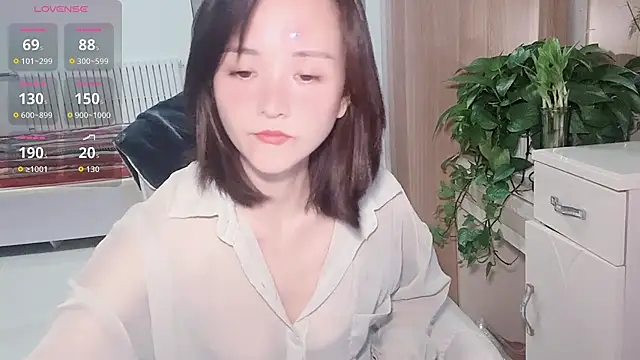 Snapshot of Crystal_168 chatting on October 24, 2025, 1:10 pm Crystal 168 online show from October 24, 2025, 1:10 pm