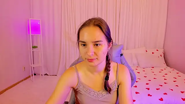 SeraphineClark online show from October 24, 2025, 2:10 am