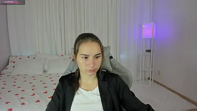 SeraphineClark online show from September 20, 2025, 1:54 am