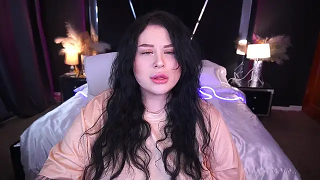 Snapshot of SerahMirabeli chatting on October 27, 2025, 8:32 pm SerahMirabeli online show from October 27, 2025, 8:32 pm