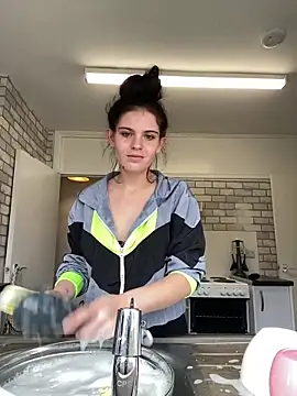 Snapshot of Camwithchlox chatting on September 29, 2025, 12:22 pm Camwithchlox online show from September 29, 2025, 12:22 pm